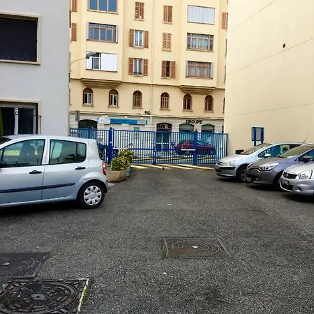 Apartment 33 Nice